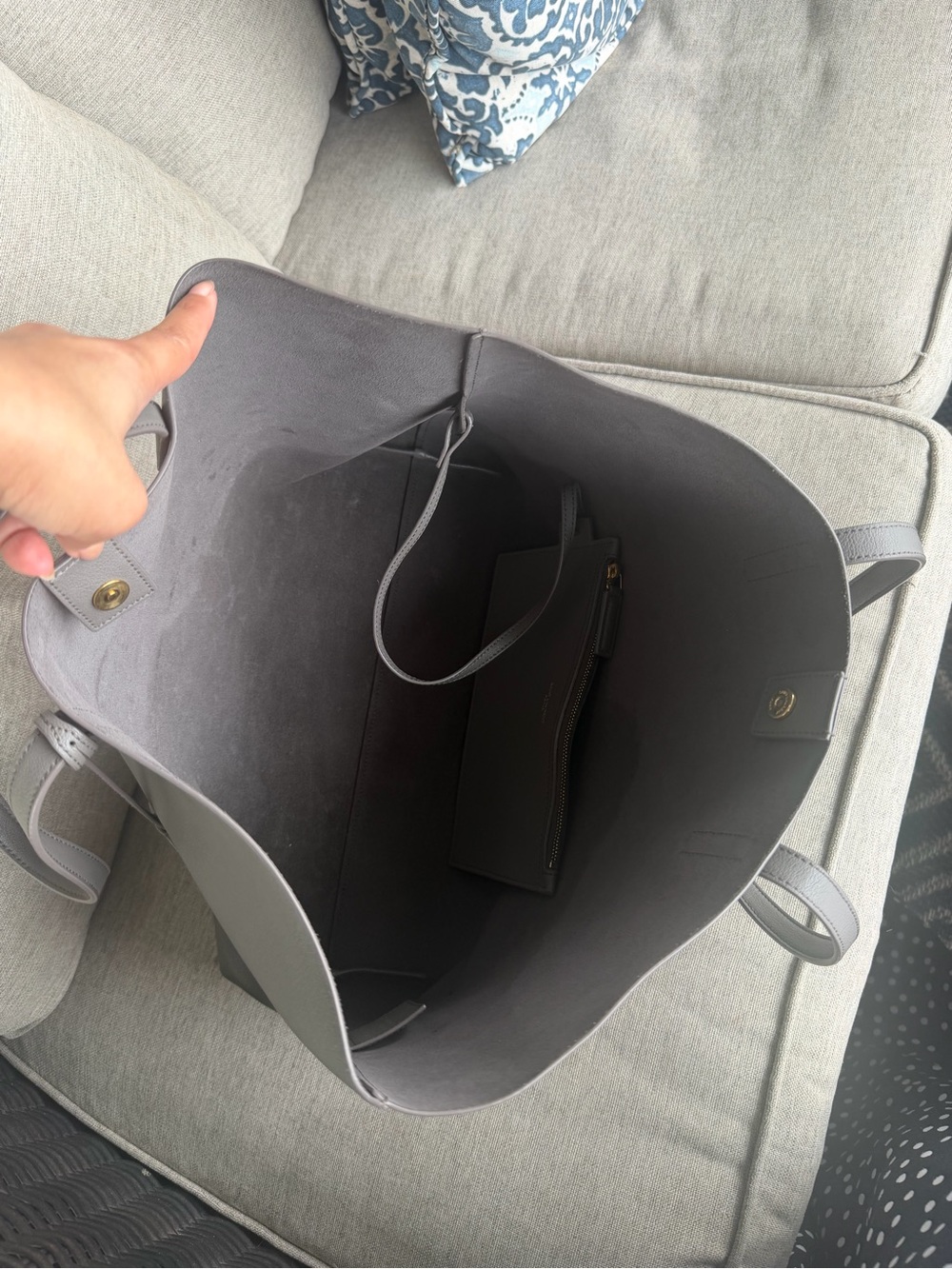 Saint Laurent Grey Leather Tote with Gold YSL Charm - Picture 8 of 15
